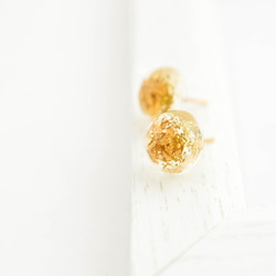 Resin gold Leaf Dome Pierces 耳環 第3張的照片