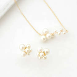 Wire Pearl Necklace 第1張的照片
