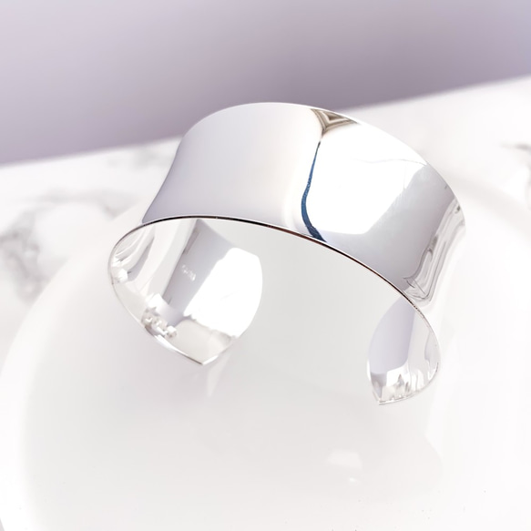 silver wide bangle 第2張的照片