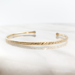 simple texture bangle n285/silver gold 第2張的照片