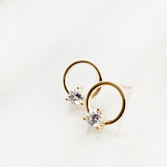 Cubic Zirconia circle pierces/nohole 第1張的照片