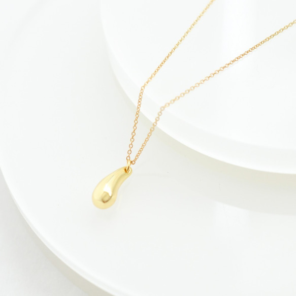 Teardrop gold Necklace 第4張的照片