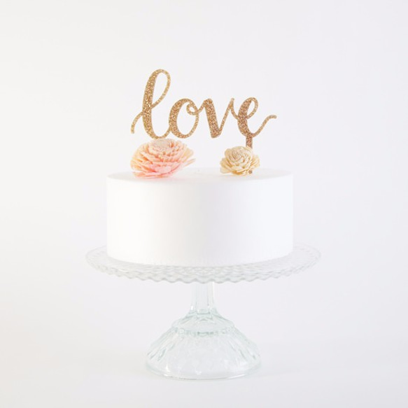 Love Calligraphy Gold Acrylic Cake Topper 2枚目の画像