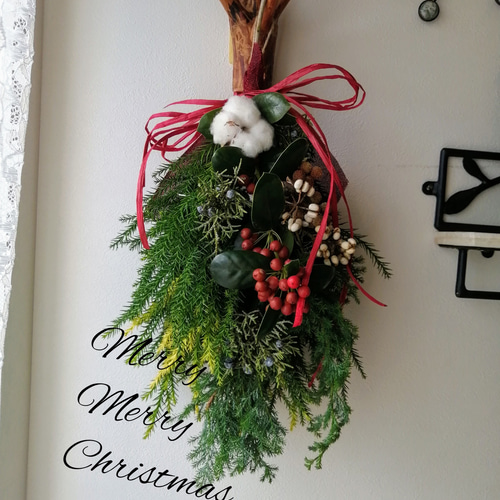 赤い実のクリスマススワッグ☆ドライフラワースワッグ