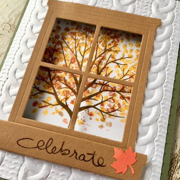 窓からの紅葉が美しい秋冬メッセージカード 2枚目の画像