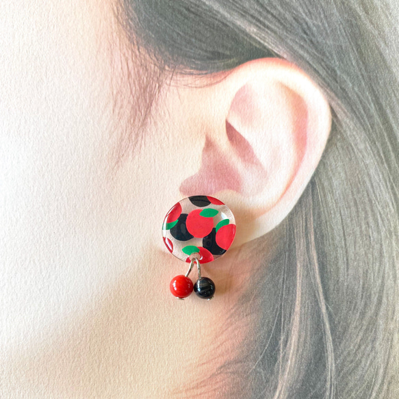 Red and black fruit pierce／earring 3枚目の画像