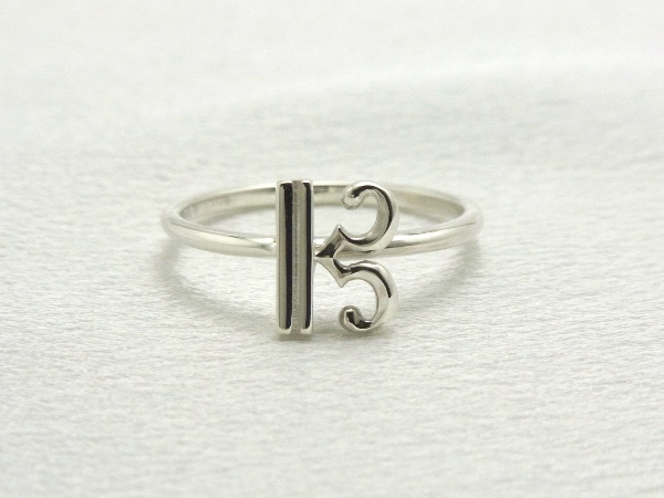 ハ音記号リング