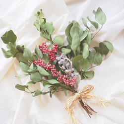 秋＊木の実＊ユーカリとペッパーベリードライフラワースワッグ♡ブーケ