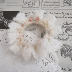 シュシュ ★ 雪の結晶 モヘア 毛糸 手編み 大人 ヘアアクセサリー 9枚目の画像