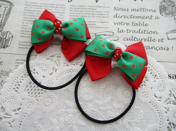 ☆ クリスマス りぼん ヘアゴム 赤 緑 水玉 トリプルリボン