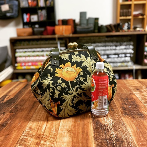 受注製作】とっても大きい！がま口バッグ ウィリアムモリスアネモノ柄