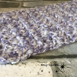 手編みのマフラー(かぎ針編み メランジモヘア ネイビー × オフホワイト) 5枚目の画像
