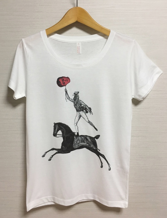 『馬の上で風船つかまえた』　レディース　Tシャツ 2枚目の画像