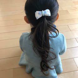 送料無料＊水色ドットパールリボン＊ヘアゴム 4枚目の画像