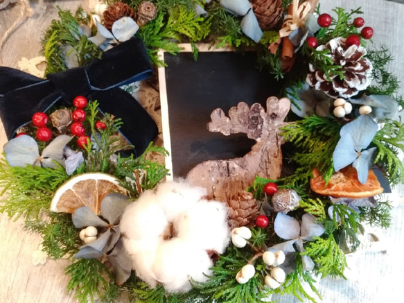 聖誕花圈 聖誕佈置 聖誕禮物 乾燥花 諾貝松 第3張的照片