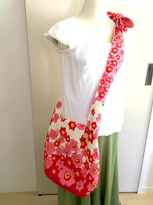 北欧 フラワーガーデン（ベージュ） グラニーバッグ ハンドメイド  