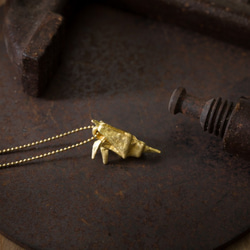 Origamini 小摺學 黃銅蝦項鍊 Shrimp Brass Necklace 第3張的照片