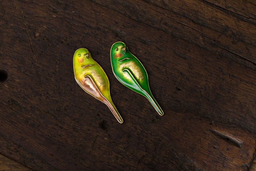 バードメタルワークハンドメイドコールドエナメルゴージャスペンダントネックレスカラーペンダント/ネックレス