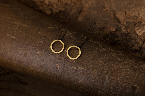 Circular 迴圈 長鉤 黃銅耳環 第1張的照片