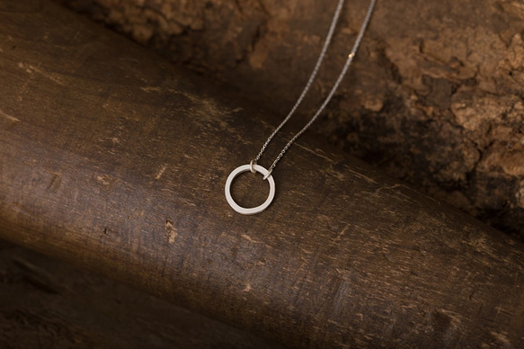 Circular 迴圈 純銀項鍊 Silver necklace 第1張的照片