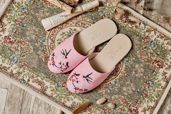室內拖鞋 - 杏林春燕(粉紅色) 第2張的照片