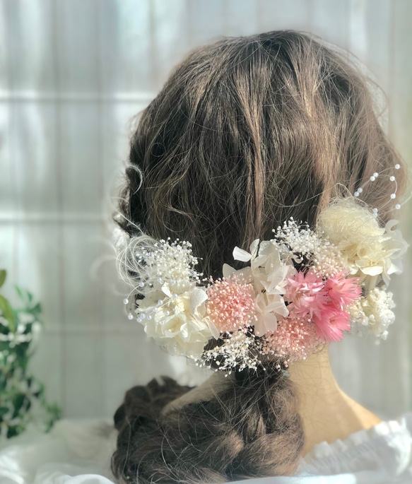 ピンクデイジーと紫陽花 、かすみ草のヘッドパーツ 髪飾り 1枚目の画像