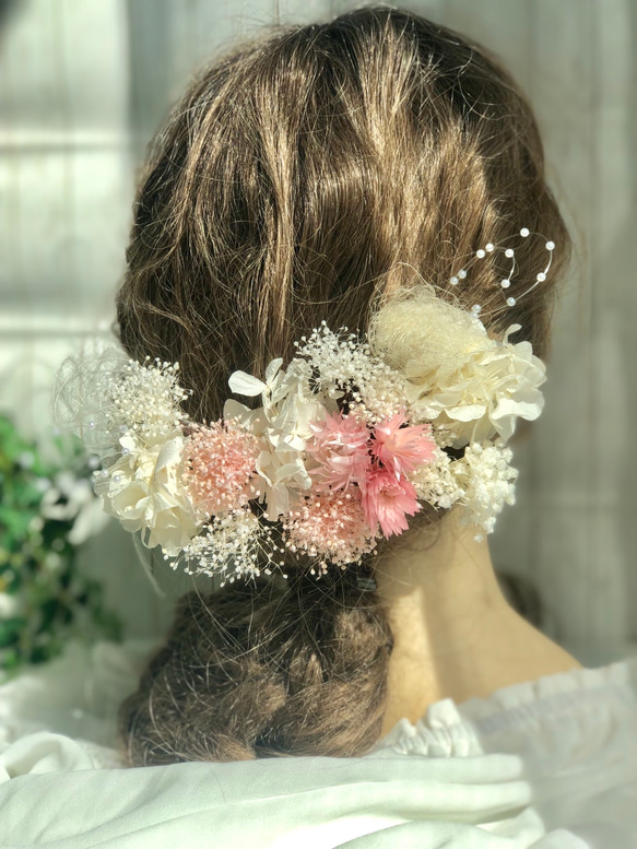 ピンクデイジーと紫陽花 、かすみ草のヘッドパーツ 髪飾り 3枚目の画像
