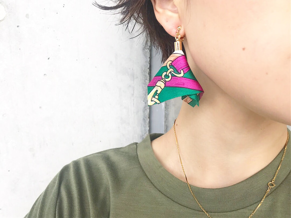 スカーフモチーフpierce & earring《green》 2枚目の画像