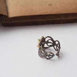 四爪鋯石 縷空雕花愛心花片 黃銅戒指  輕珠寶 B09 第4張的照片