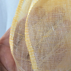 透け感が素敵なリネンガーゼの大判ストール　✷イエロー　「Creema限定」 4枚目の画像