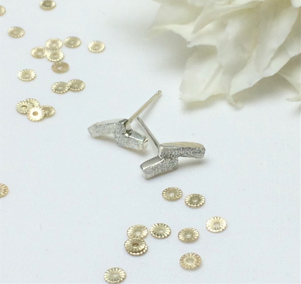 シルバー煌めくダイヤモンドダストピアス