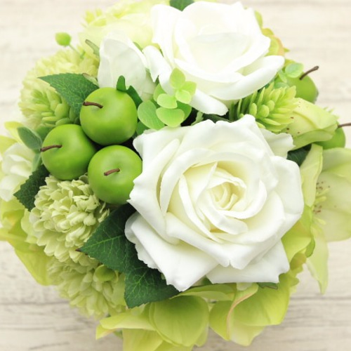 ホワイトグリーンのアートフラワーアレンジメント ホワイトグリーンのアートフラワーアレンジメント 白 グリーン ブーケ