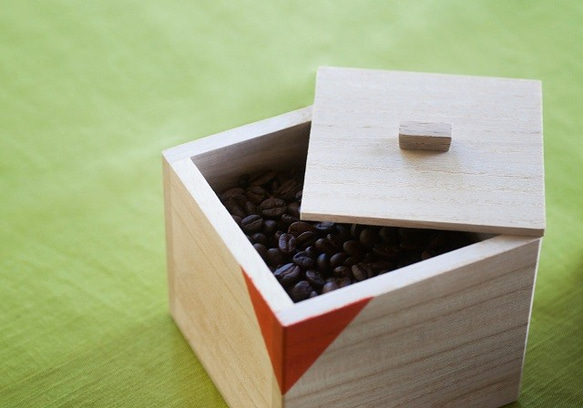 您想為咖啡鑑賞家準備一份禮物嗎？泡桐 CUBE 咖啡罐咖啡豆 200g 綠色 第2張的照片