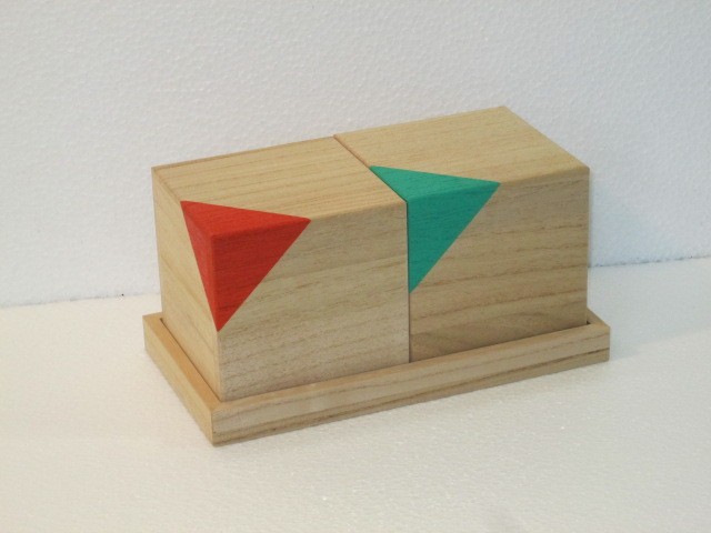 コーヒー通の方へのプレゼントにいかがですか？　桐CUBEコーヒーキャニスター　２個セット（オレンジ・グリーン）