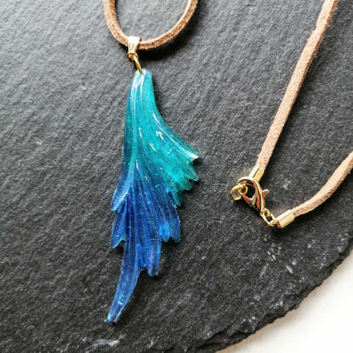 ala〜冬の精霊シヴァ〜 羽根 / 翼 / ネックレス / レジン ネックレス