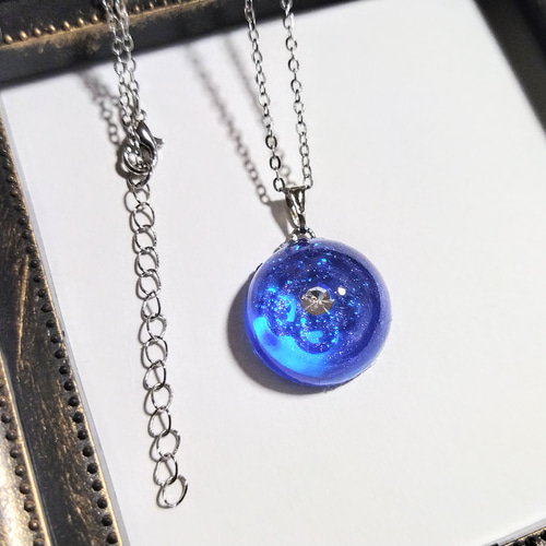 アンティーク*宇宙 / レジン / 星空 / 空 ネックレス・ペンダント 華昇
