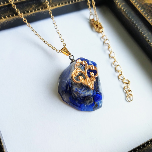 ラピスラズリの鉱石ネックレス‪☆再販 / 9月誕生石 / 12月誕生石‬
