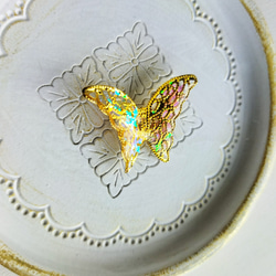 結晶のバタフライブローチ / 蝶 / ゴールド / アンティーク 4枚目の画像