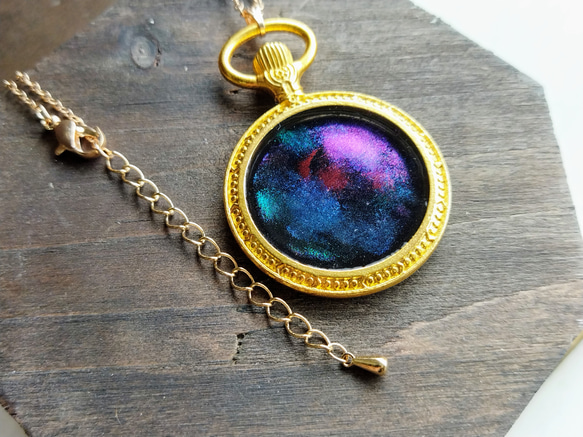星空と歯車と星の蓄光宇宙レジンオルゴナイト懐中時計 レジン 満月 ハンドメイド ☆星空と歯車と星の蓄光宇宙レジンオルゴナイトフローライト付き