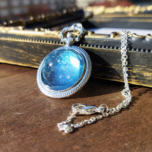 シマエナガと雪だるまのレジンネックレス 雪の結晶 ハンドメイド