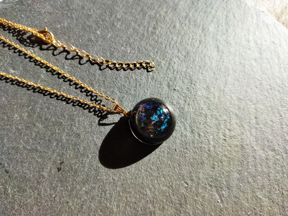 宇宙ネックレス / 18mm / レジン / メンズ / ギフト 2枚目の画像