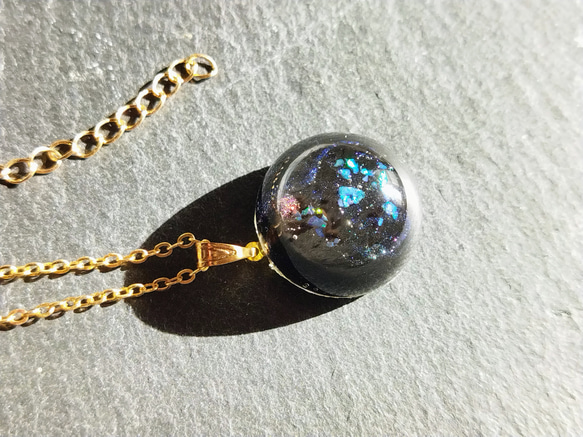 宇宙ネックレス / 18mm / レジン / メンズ / ギフト 3枚目の画像