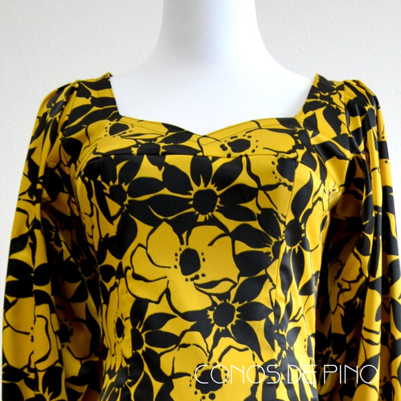 フラメンコ衣装　ストレッチサテンプリント黄色花柄（M-1）　一点物 3枚目の画像