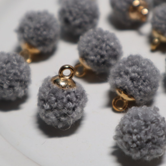 6個☆カン付きもふもふチャーム グレー アクセサリーパーツ  