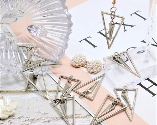 ハンドメイドアクセサリー専用 61a2+uOecVL._AC_UL210_SR210,