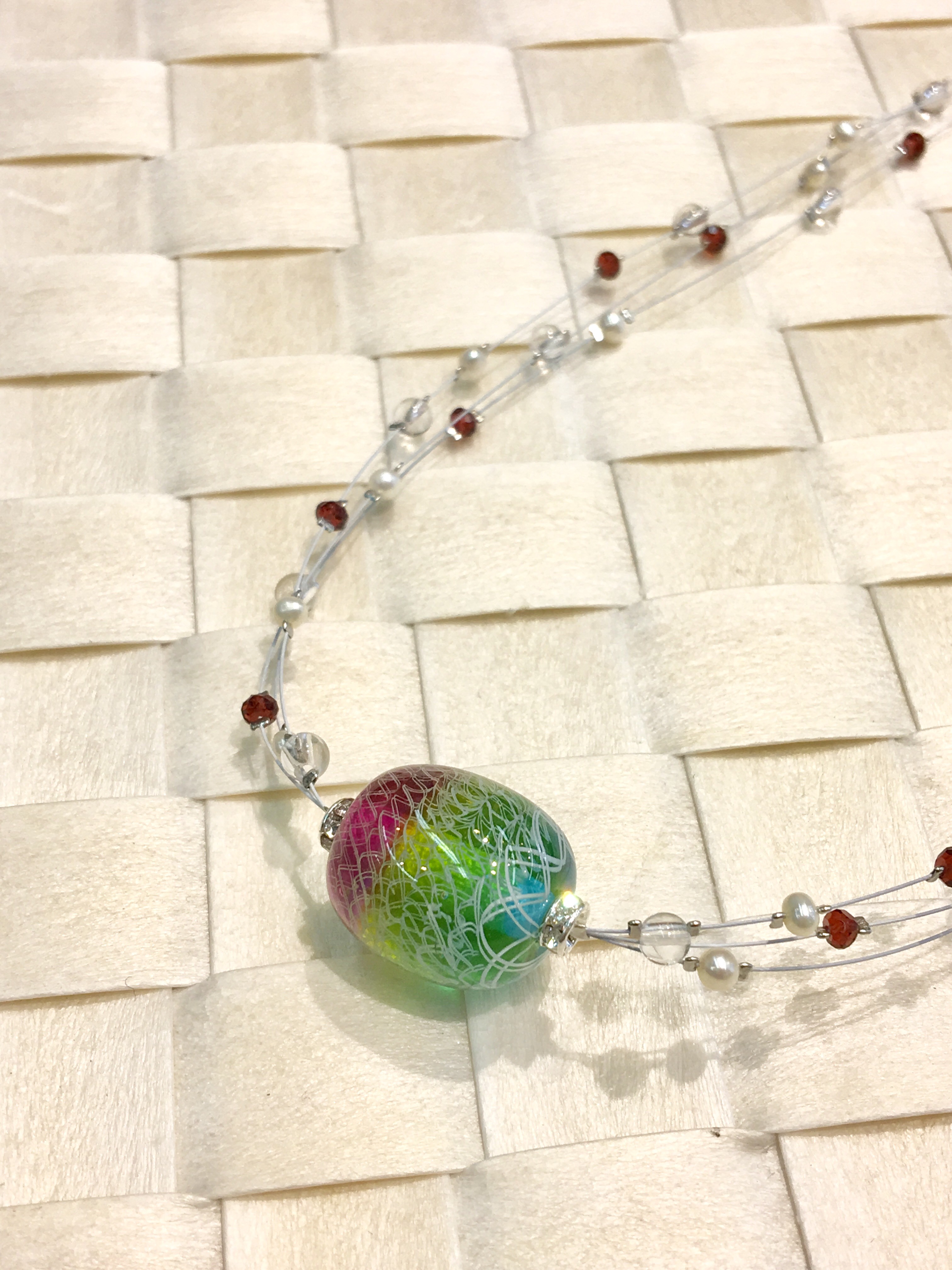 虹色 とんぼ玉 ネックレス