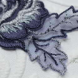 チュール刺繍モチーフ 2枚 花 銀ラメ シルバー x ネイビー (MFLA02NVSJLM) 5枚目の画像