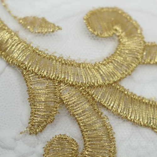 ディドルディドル00〇〇　チュール付き刺繍ガウン ディドルディドル00〇〇 チュール付き刺繍ガウン