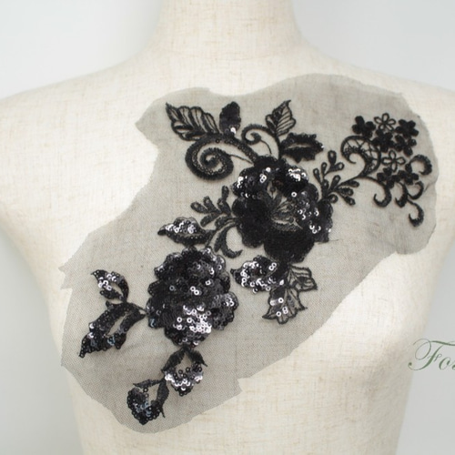 チュール刺繍モチーフ 1枚 花 スパンコール付き 黒 (MFLB62BKHYSP 