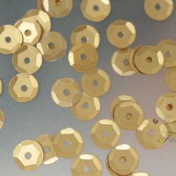 スパンコール 6mm 約360個(約4g) 亀甲 マット ゴールド 金色 (SKK06MGLHY00) 2枚目の画像